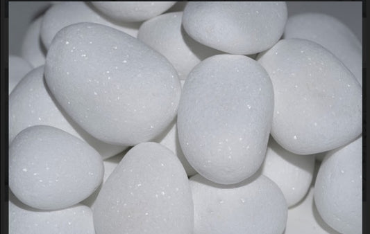 Snow White - Tumbled White Marble Pebbles